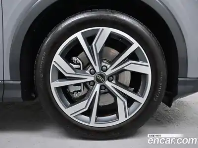 Audi Q4 e-tron 2023 1.0 Автомат в Москве № 230321, миниатюра 5