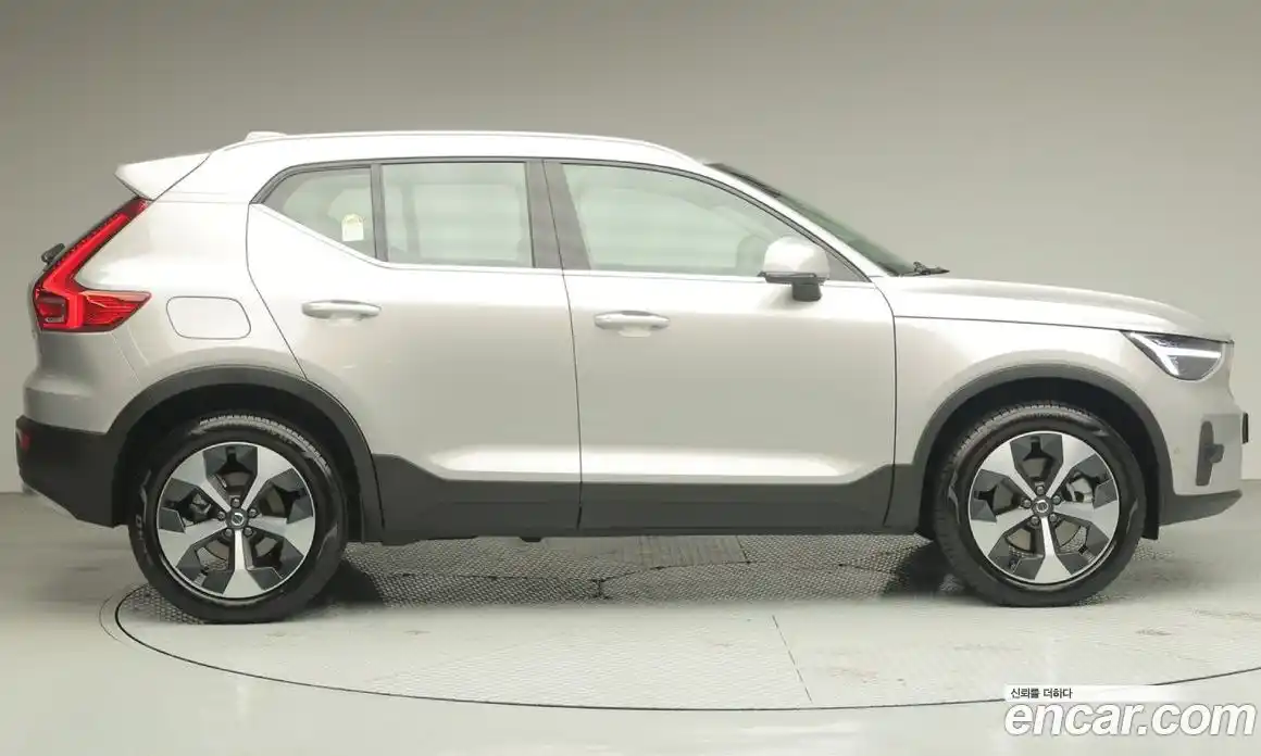 Volvo XC40 2025 2.0 Автомат в Москве № 230693, фото 4