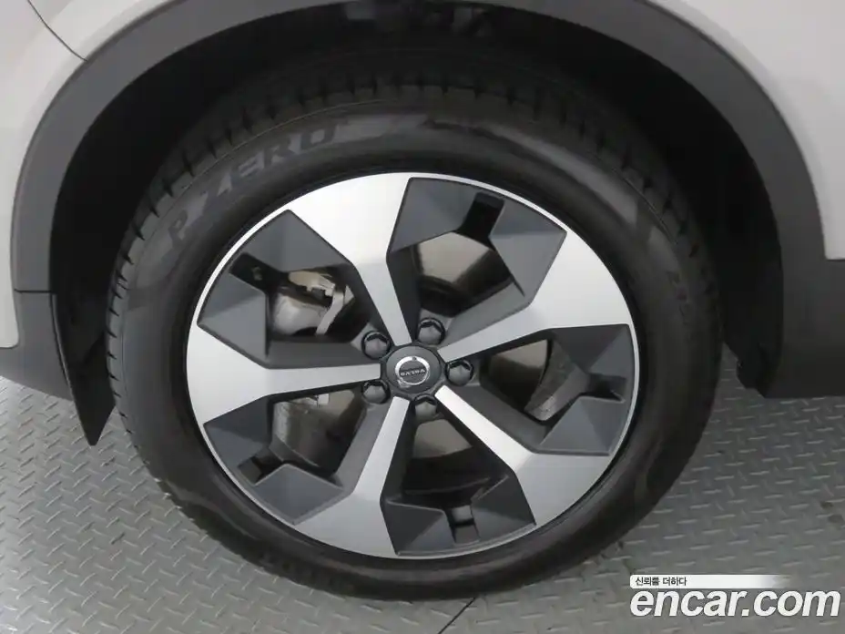 Volvo XC40 2025 2.0 Автомат в Москве № 230693, фото 5