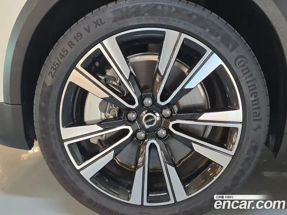 Volvo V60 2025 2.0 Автомат в Москве № 230757, фото 5