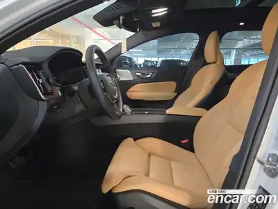 Volvo V60 2025 2.0 Автомат в Москве № 230757, миниатюра 10