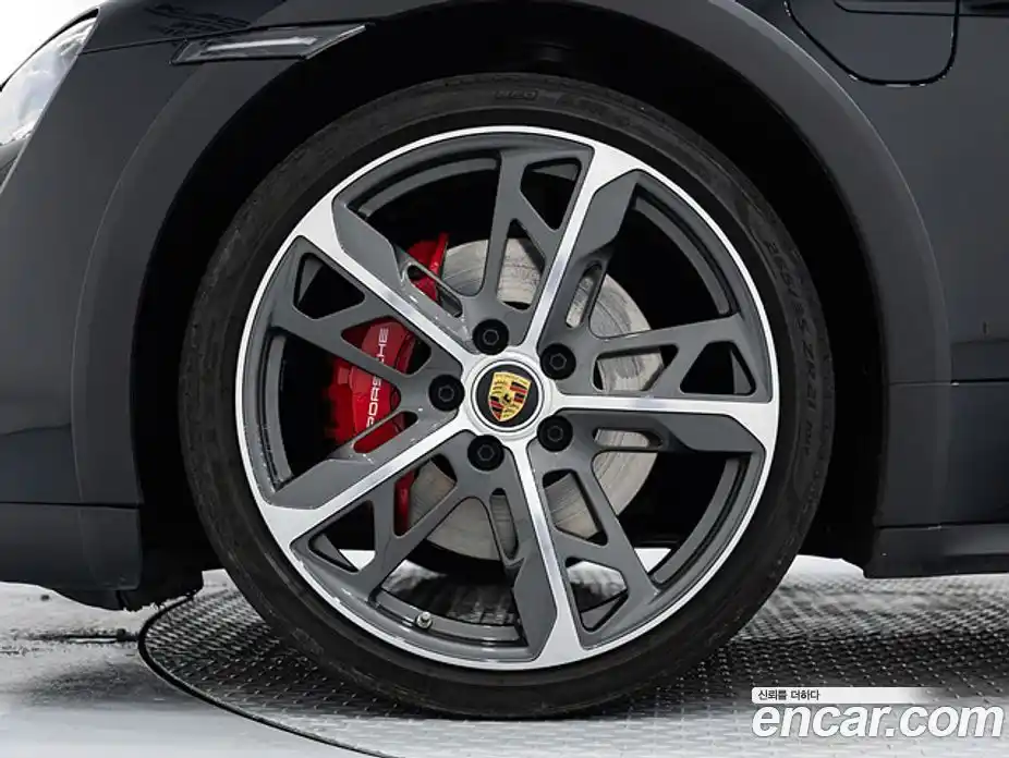 Porsche Taycan 2024 0.1 Автомат в Москве № 231044, фото 5