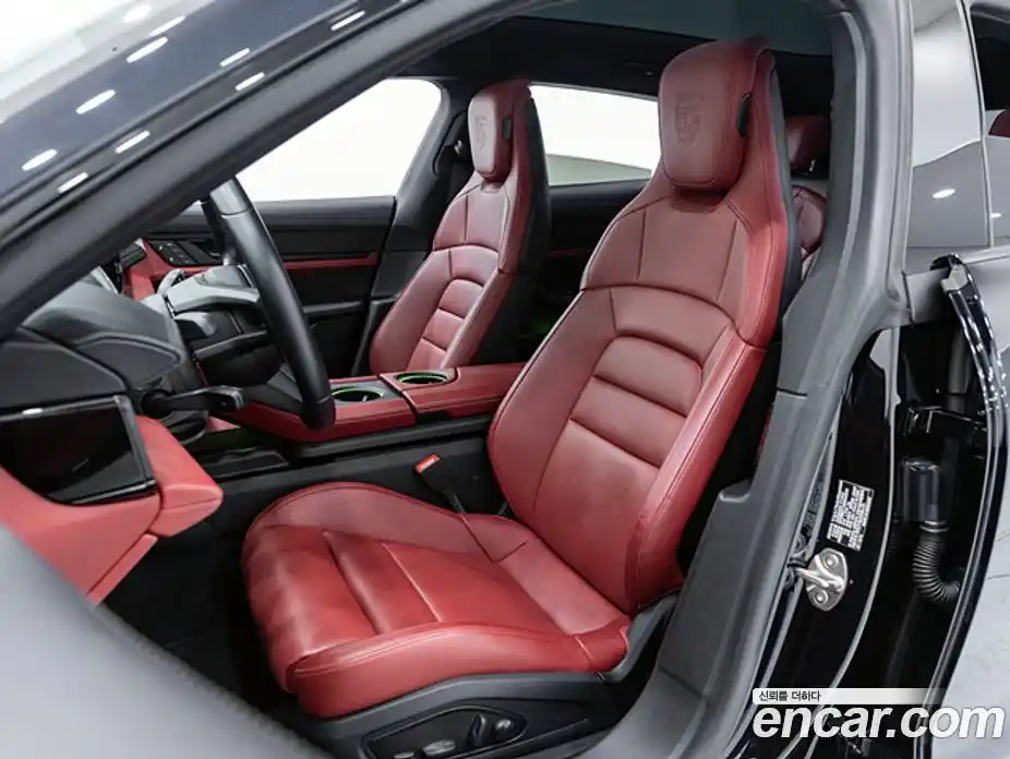 Porsche Taycan 2024 0.1 Автомат в Москве № 231044, фото 10