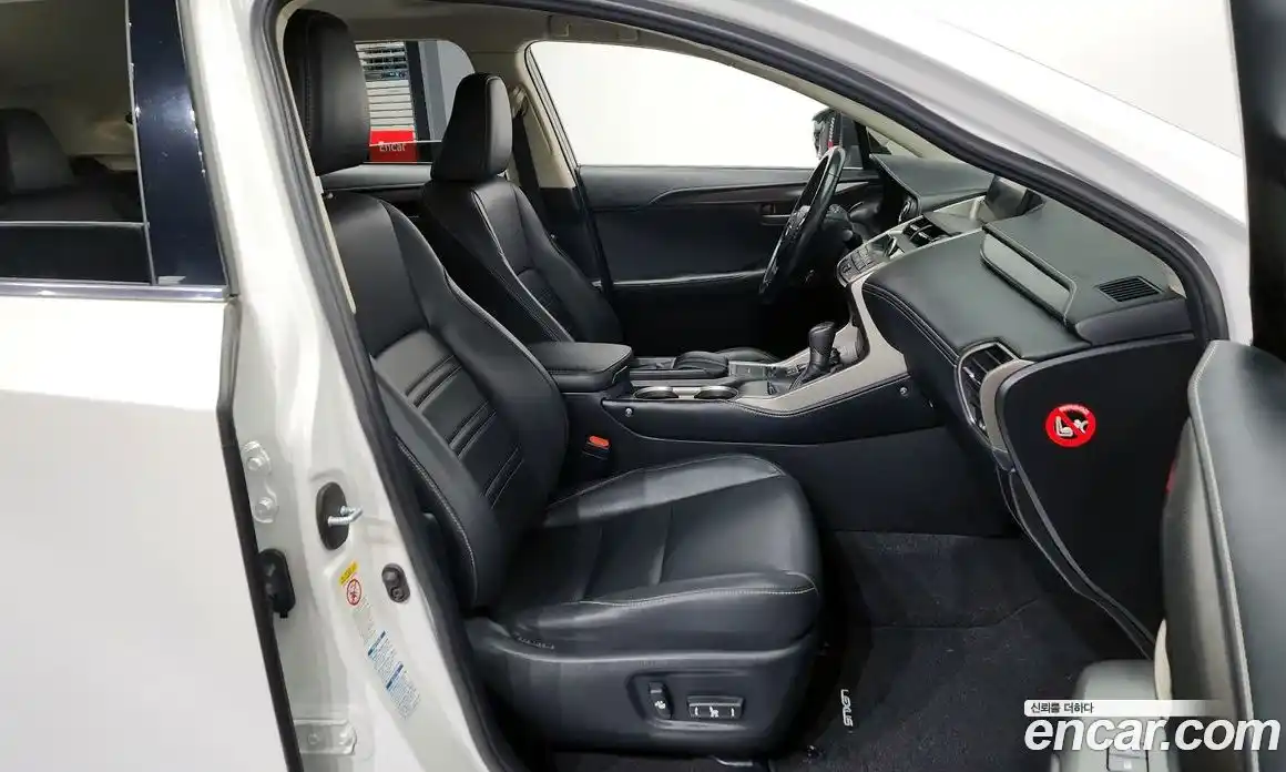 Lexus NX 2015 2.5 Автомат в Москве № 232018, фото 16