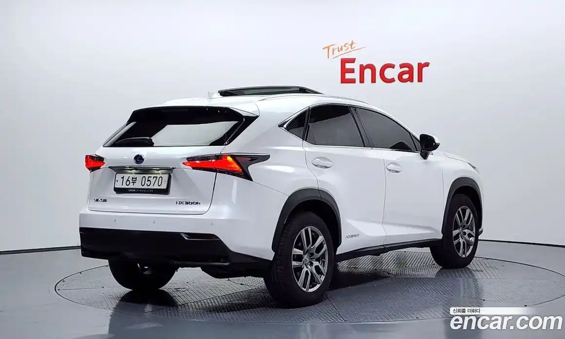 Lexus NX 2015 2.5 Автомат в Москве № 232018, фото 9