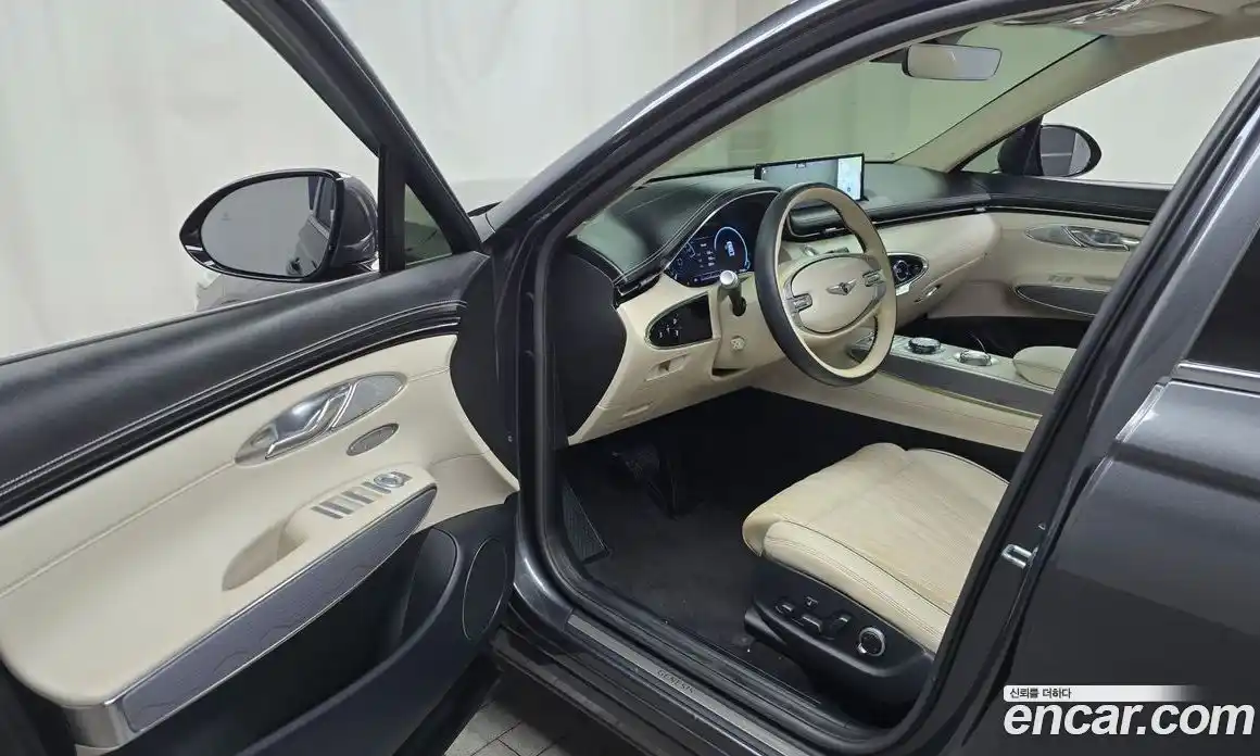 Genesis GV70 2021 2.5 Автомат в Москве № 23451, фото 16