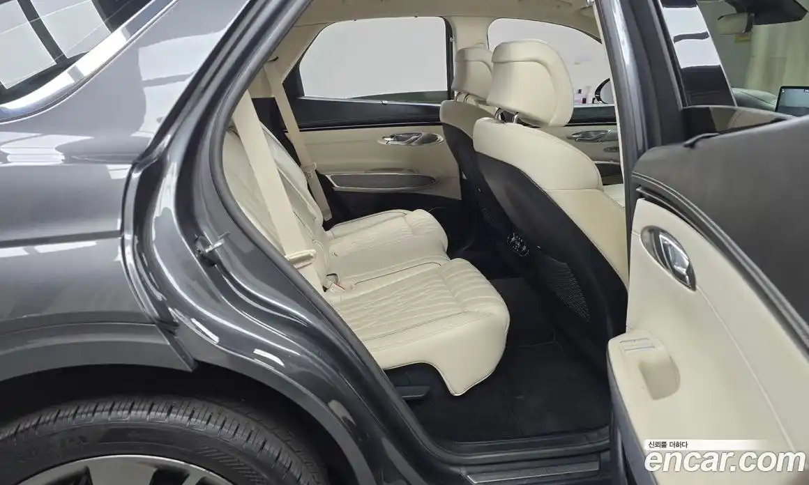 Genesis GV70 2021 2.5 Автомат в Москве № 23451, фото 20