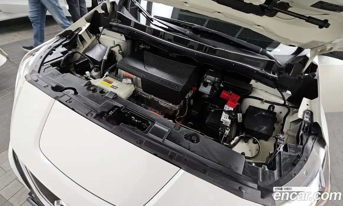 Nissan Leaf 2019 0.1 Автомат в Москве № 238143, фото 3