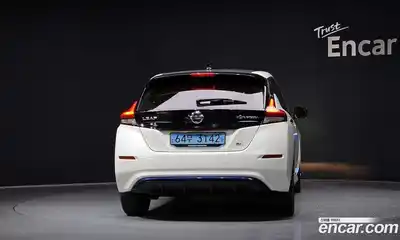 Nissan Leaf 2019 0.1 Автомат в Москве № 238143, миниатюра 10
