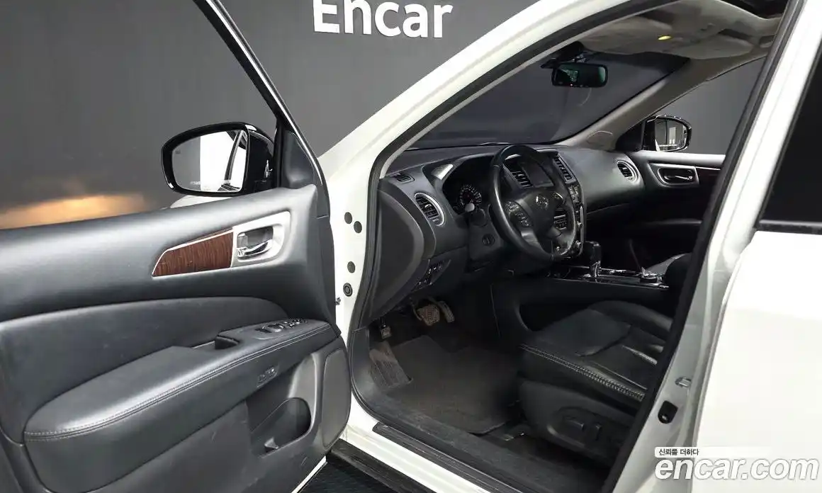Nissan Pathfinder 2014 3.5 Автомат в Москве № 248718, фото 11