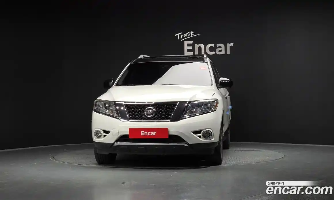 Nissan Pathfinder 2014 3.5 Автомат в Москве № 248718, фото 3