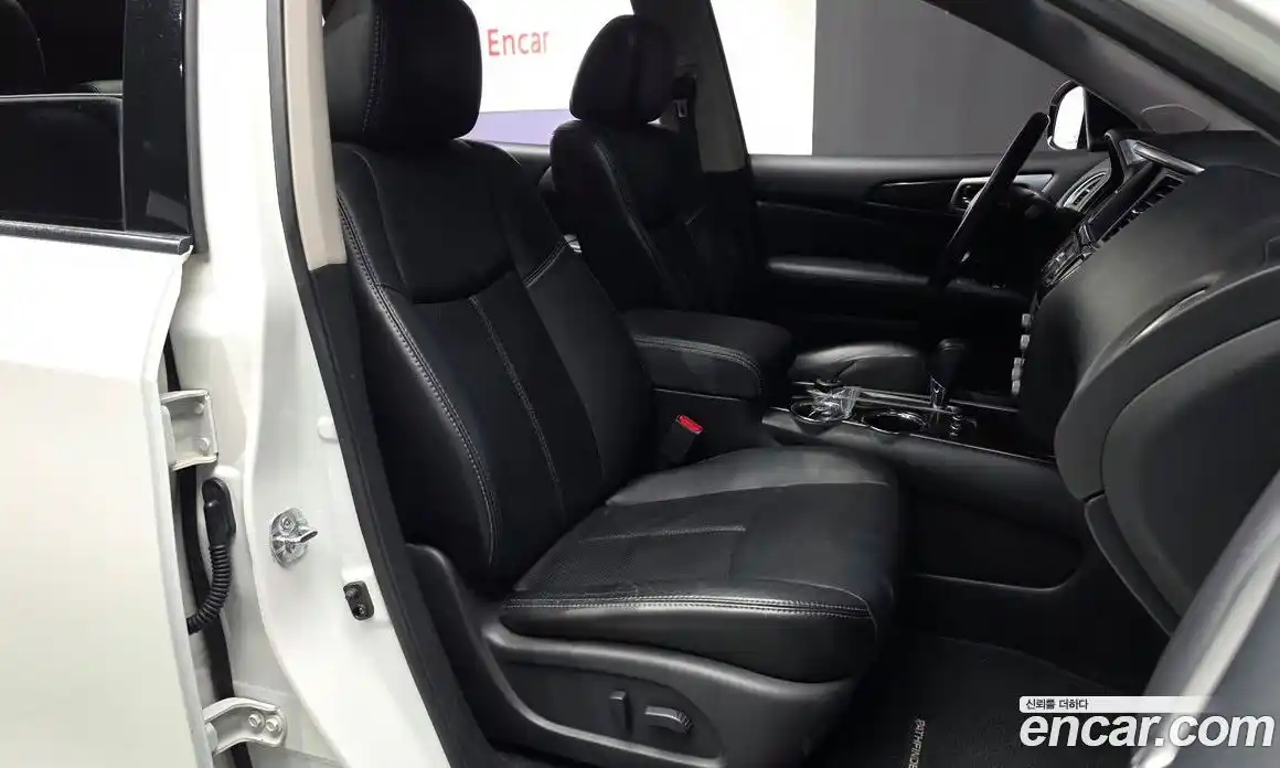 Nissan Pathfinder 2014 3.5 Автомат в Москве № 248718, фото 9