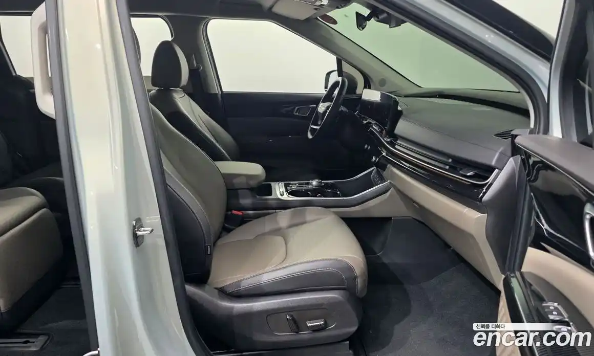 Kia Canival 2025 3.5 Автомат в Москве № 250408, фото 4