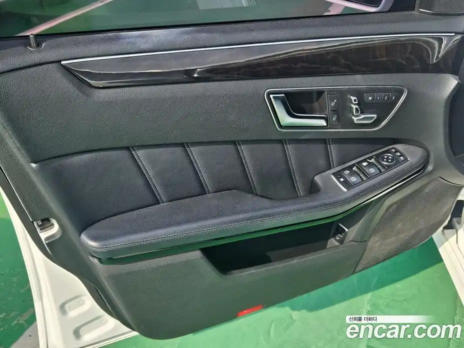 Mercedes-Benz E-Class 2014 3.5 Автомат в Москве № 264962, фото 16