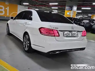 Mercedes-Benz E-Class 2014 3.5 Автомат в Москве № 264962, миниатюра 2