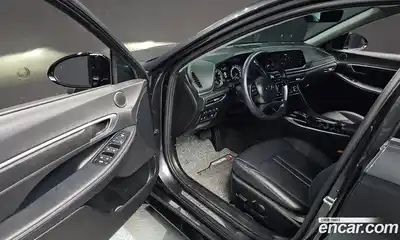 Hyundai Sonata 2022 2.0 Автомат в Москве № 280655, миниатюра 4