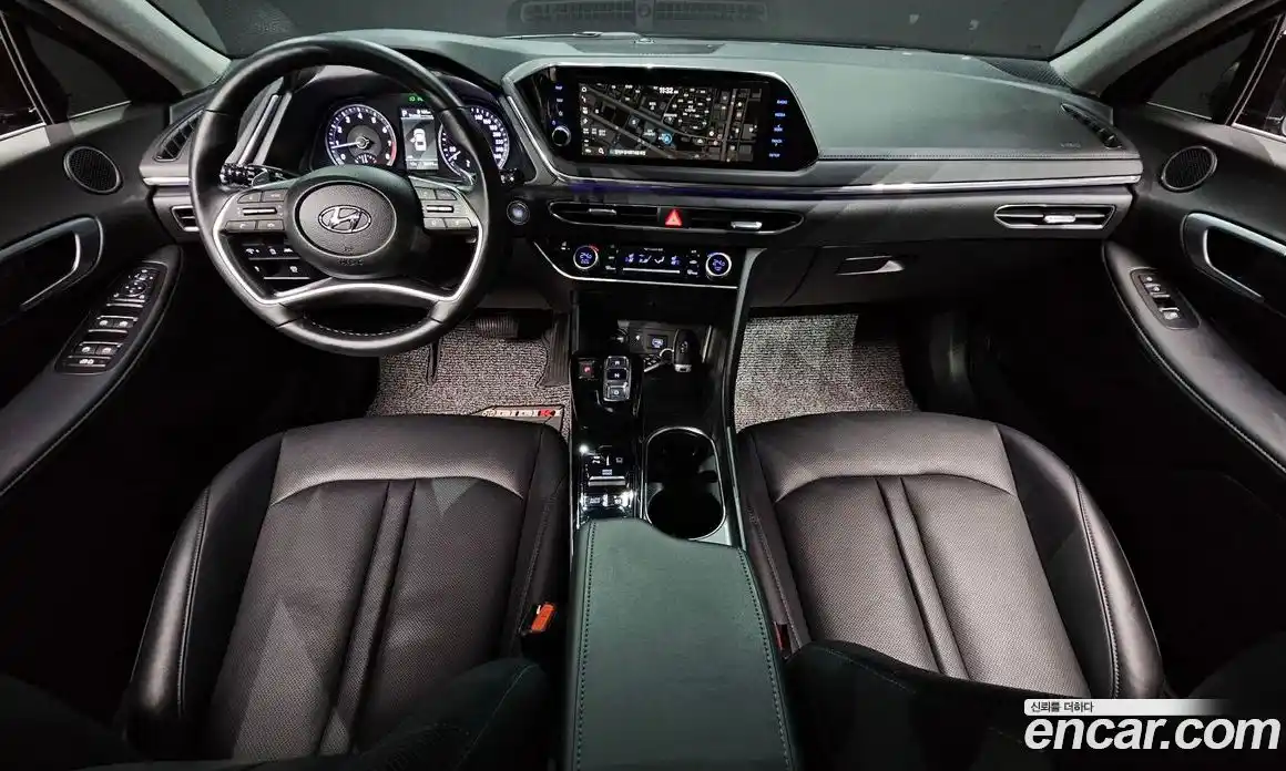 Hyundai Sonata 2022 2.0 Автомат в Москве № 280655, фото 9