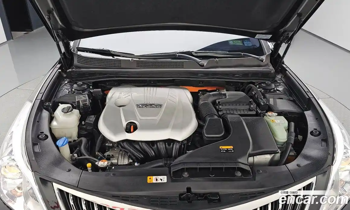 Hyundai Grandeur 2015 2.4 Автомат в Москве № 283539, фото 8