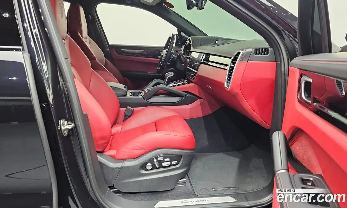 Porsche Cayenne 2020 3.0 Автомат в Москве № 294086, фото 4