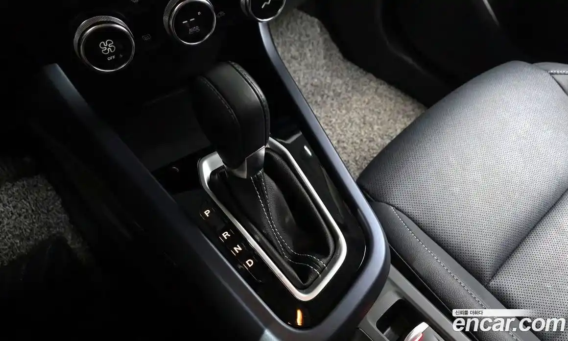 Renault XM3 2023 1.6 Автомат в Москве № 298800, фото 8