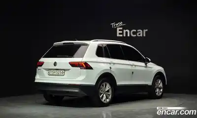 Volkswagen Tiguan 2020 2.0 Автомат в Москве № 301313, миниатюра 2