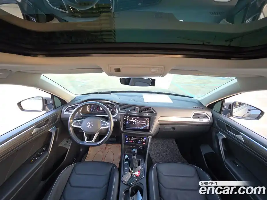 Volkswagen Tiguan 2023 2.0 Автомат в Москве № 301805, фото 9