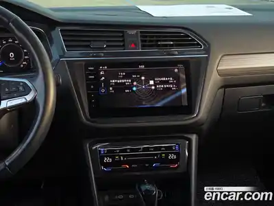 Volkswagen Tiguan 2023 2.0 Автомат в Москве № 301805, миниатюра 10