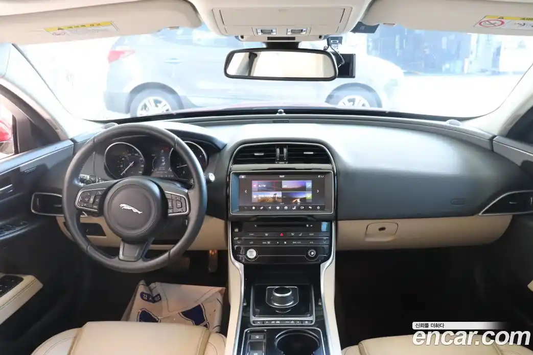 Jaguar XE 2017 2.0 Автомат в Москве № 305200, фото 5