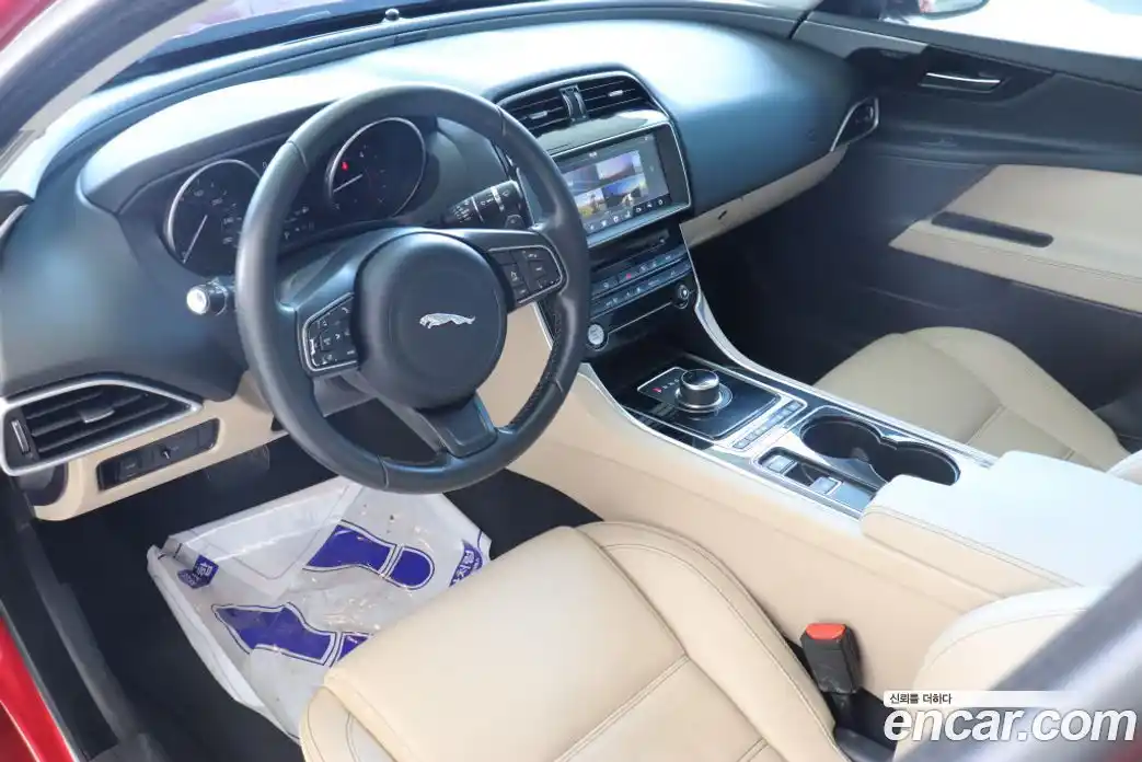 Jaguar XE 2017 2.0 Автомат в Москве № 305200, фото 6