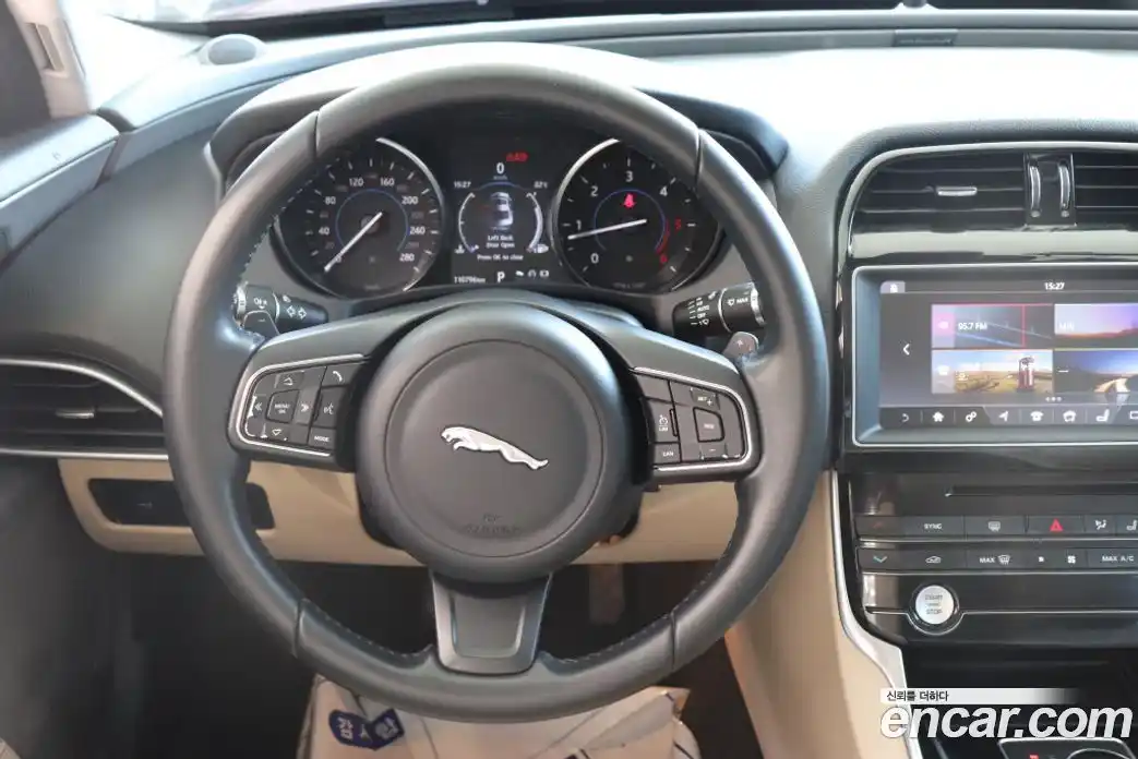 Jaguar XE 2017 2.0 Автомат в Москве № 305200, фото 10