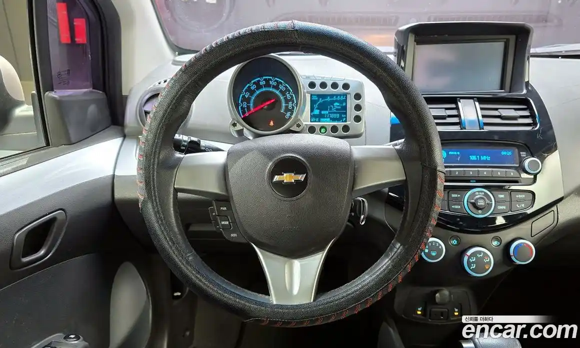 Chevrolet Spark 2013 1.0 Автомат в Москве № 315107, фото 17