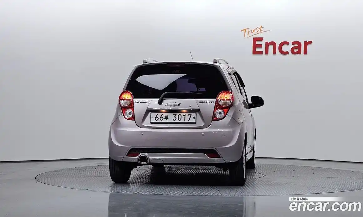 Chevrolet Spark 2013 1.0 Автомат в Москве № 315107, фото 3