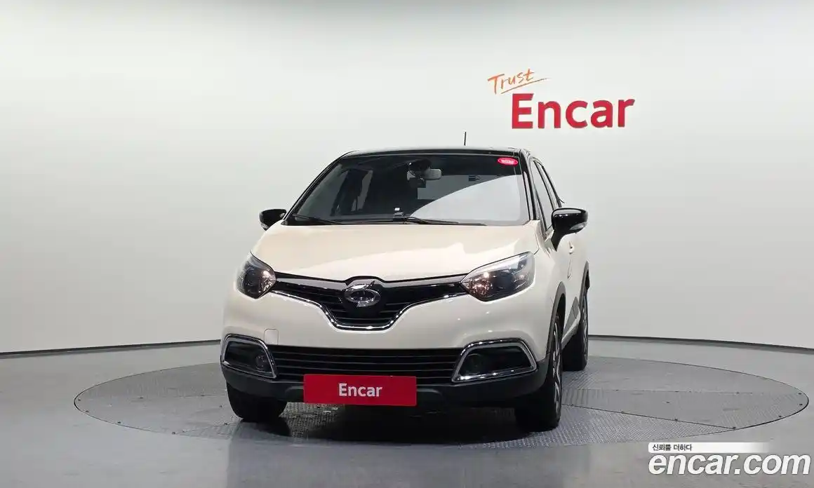 Renault QM3 2015 1.5 Автомат в Москве № 316743, фото 13