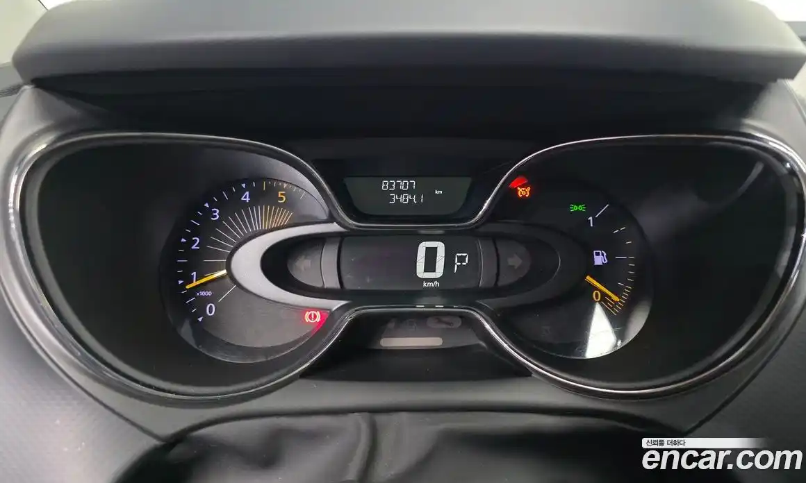 Renault QM3 2015 1.5 Автомат в Москве № 316743, фото 3