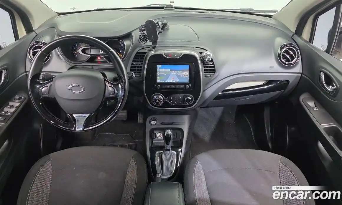 Renault QM3 2015 1.5 Автомат в Москве № 316743, фото 9