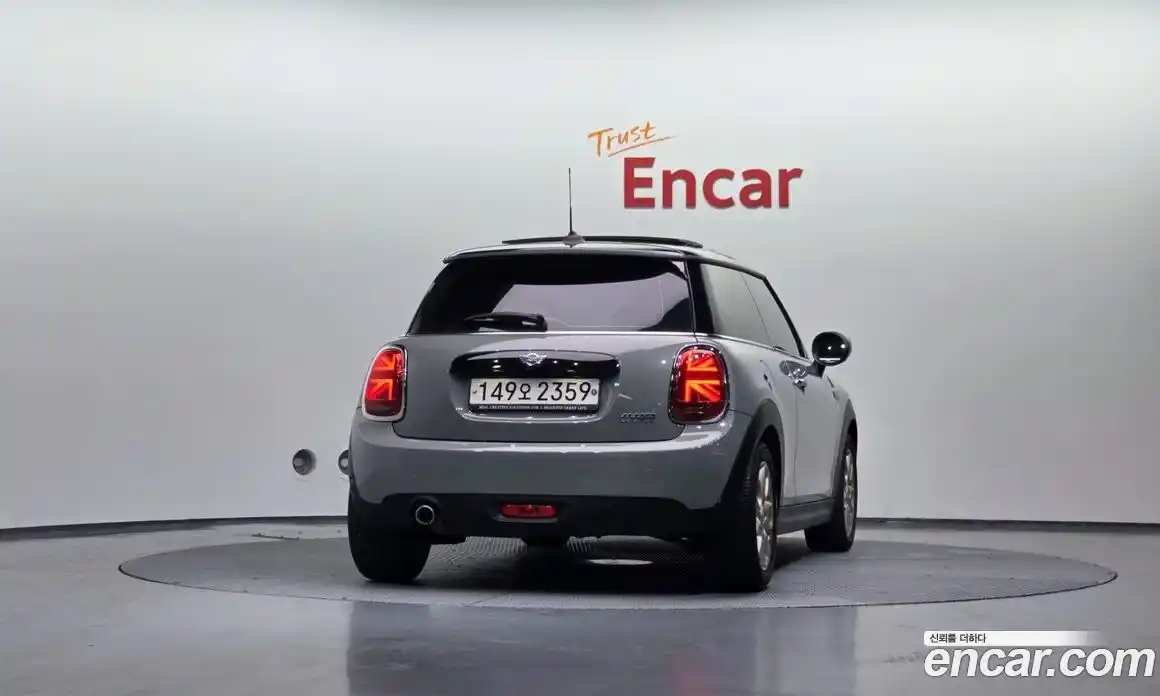 Mini Cooper 2021 1.5 Автомат в Москве № 318841, фото 17