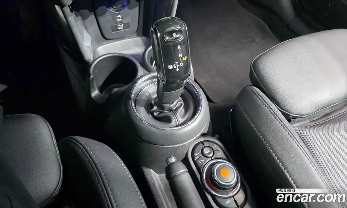 Mini Cooper 2021 1.5 Автомат в Москве № 318841, фото 5