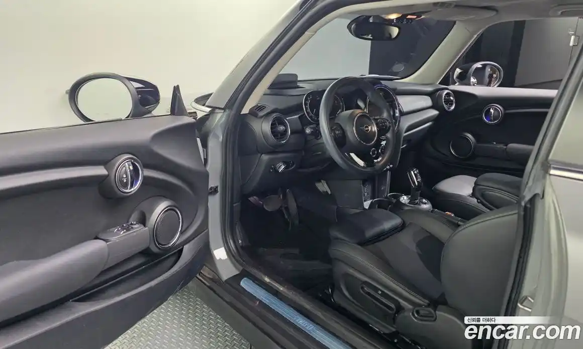 Mini Cooper 2021 1.5 Автомат в Москве № 318841, фото 9