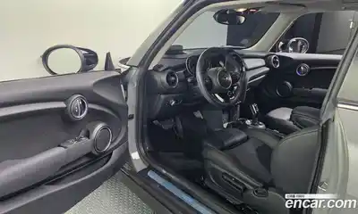 Mini Cooper 2021 1.5 Автомат в Москве № 318841, миниатюра 9