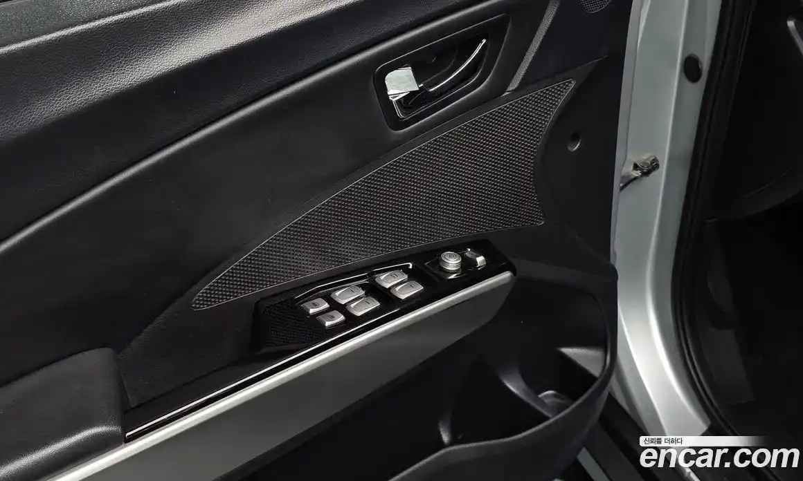 SsangYong TIBOLI 2016 1.6 Автомат в Москве № 32670, фото 12