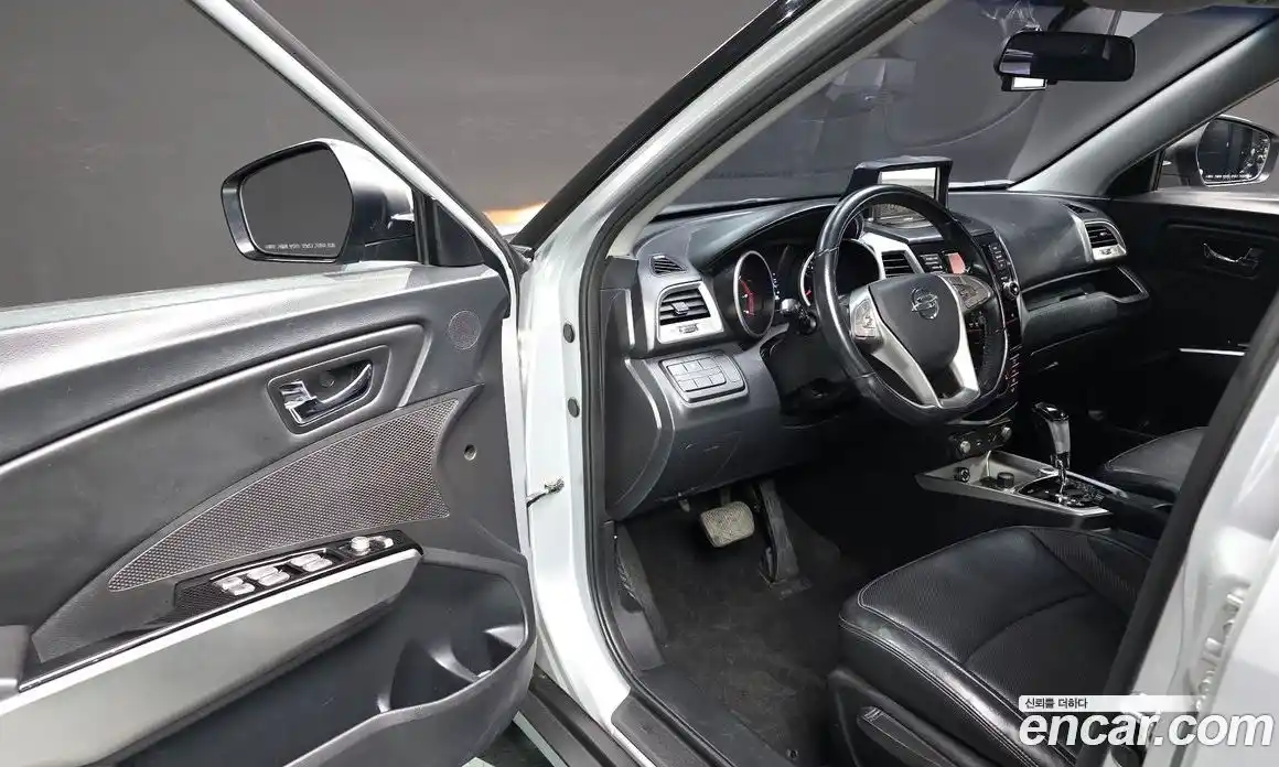 SsangYong TIBOLI 2016 1.6 Автомат в Москве № 32670, фото 3