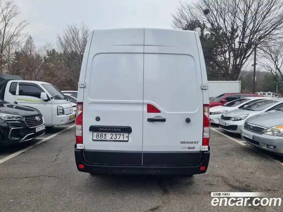 Renault Master 2019 2.3 Механическая в Москве № 328713, фото 10