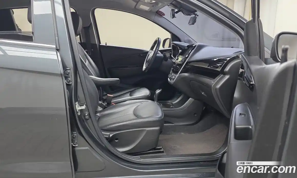 Chevrolet Spark 2017 1.0 Автомат в Москве № 331930, фото 6