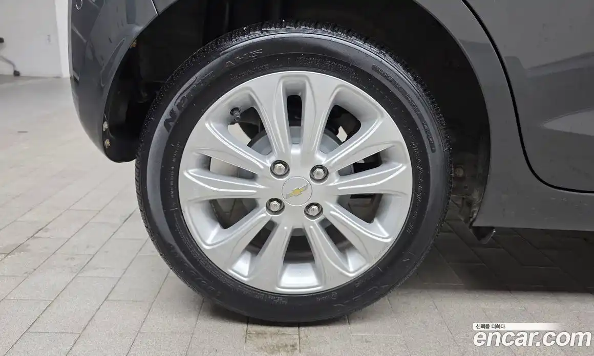 Chevrolet Spark 2017 1.0 Автомат в Москве № 331930, фото 9