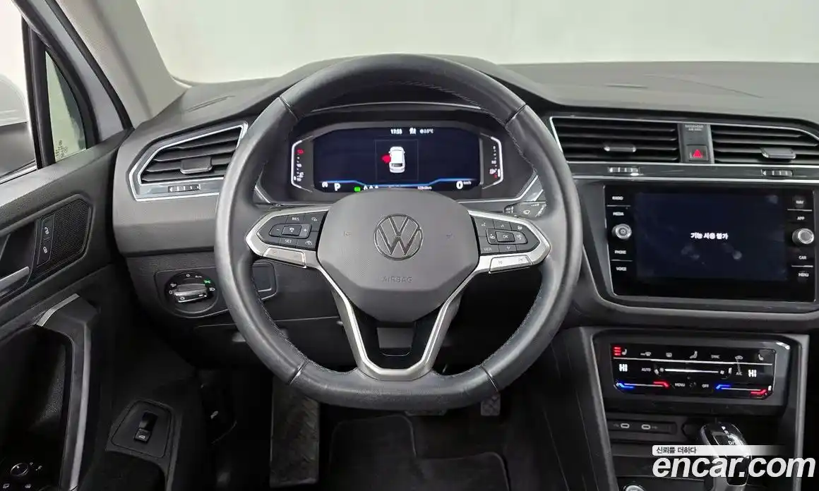 Volkswagen Tiguan 2023 2.0 Автомат в Москве № 357504, фото 13