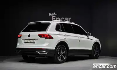 Volkswagen Tiguan 2023 2.0 Автомат в Москве № 357504, миниатюра 2