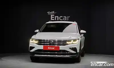 Volkswagen Tiguan 2023 2.0 Автомат в Москве № 357504, миниатюра 3