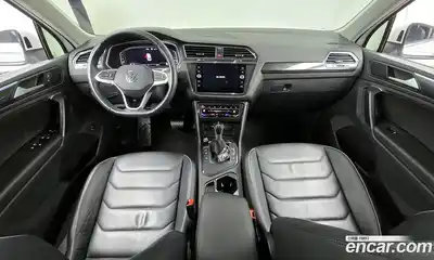 Volkswagen Tiguan 2023 2.0 Автомат в Москве № 357504, миниатюра 7