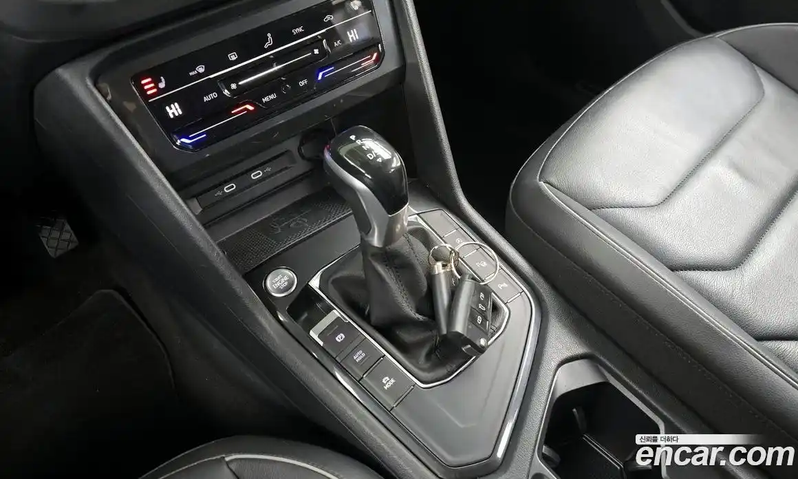 Volkswagen Tiguan 2023 2.0 Автомат в Москве № 357504, фото 9