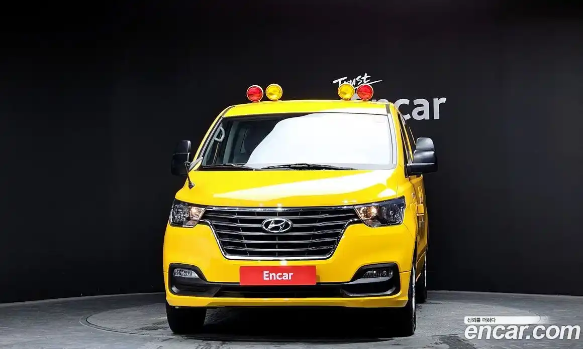 Hyundai Starex 2019 2.4 Автомат в Москве № 3582, фото 17